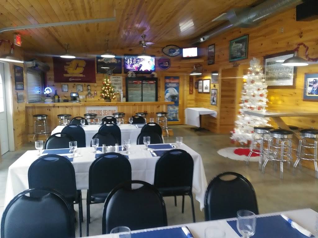 Rustic Inn | restaurant | 133 N Saginaw St, St Charles, MI 48655, USA | 9898656466 OR +1 989-865-6466