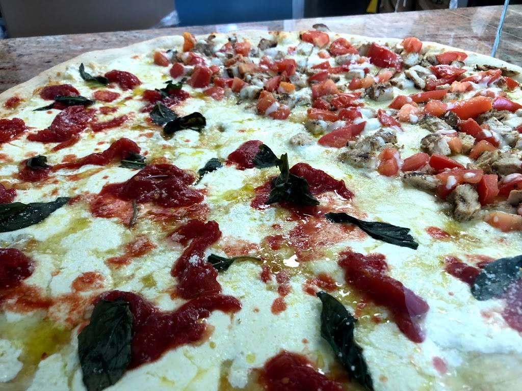 Lil Dudes Pizzeria | restaurant | 2539 Webster Ave, The Bronx, NY 10458, USA | 7187336009 OR +1 718-733-6009