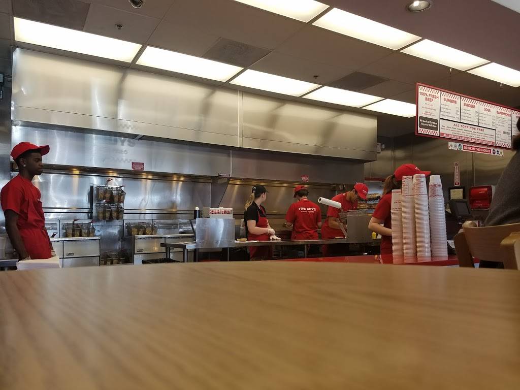 Five Guys | meal takeaway | 1057 Miamisburg Centerville Rd, Centerville, OH 45459, USA | 9374284897 OR +1 937-428-4897