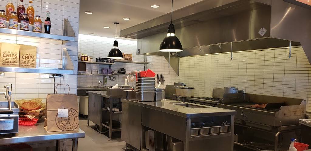 Chipotle Mexican Grill | restaurant | 2023 E Lake Mead Blvd, North Las Vegas, NV 89030, USA | 7026494024 OR +1 702-649-4024