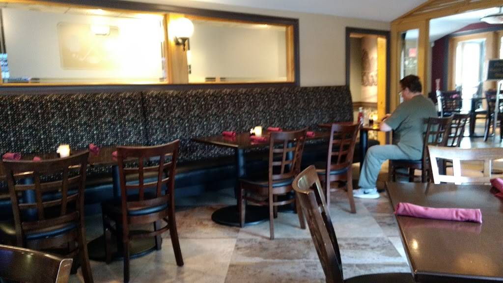 JCs Restaurant at Mikes Place Too | restaurant | 1086 Mastic Rd, Mastic, NY 11950, USA | 6317724680 OR +1 631-772-4680