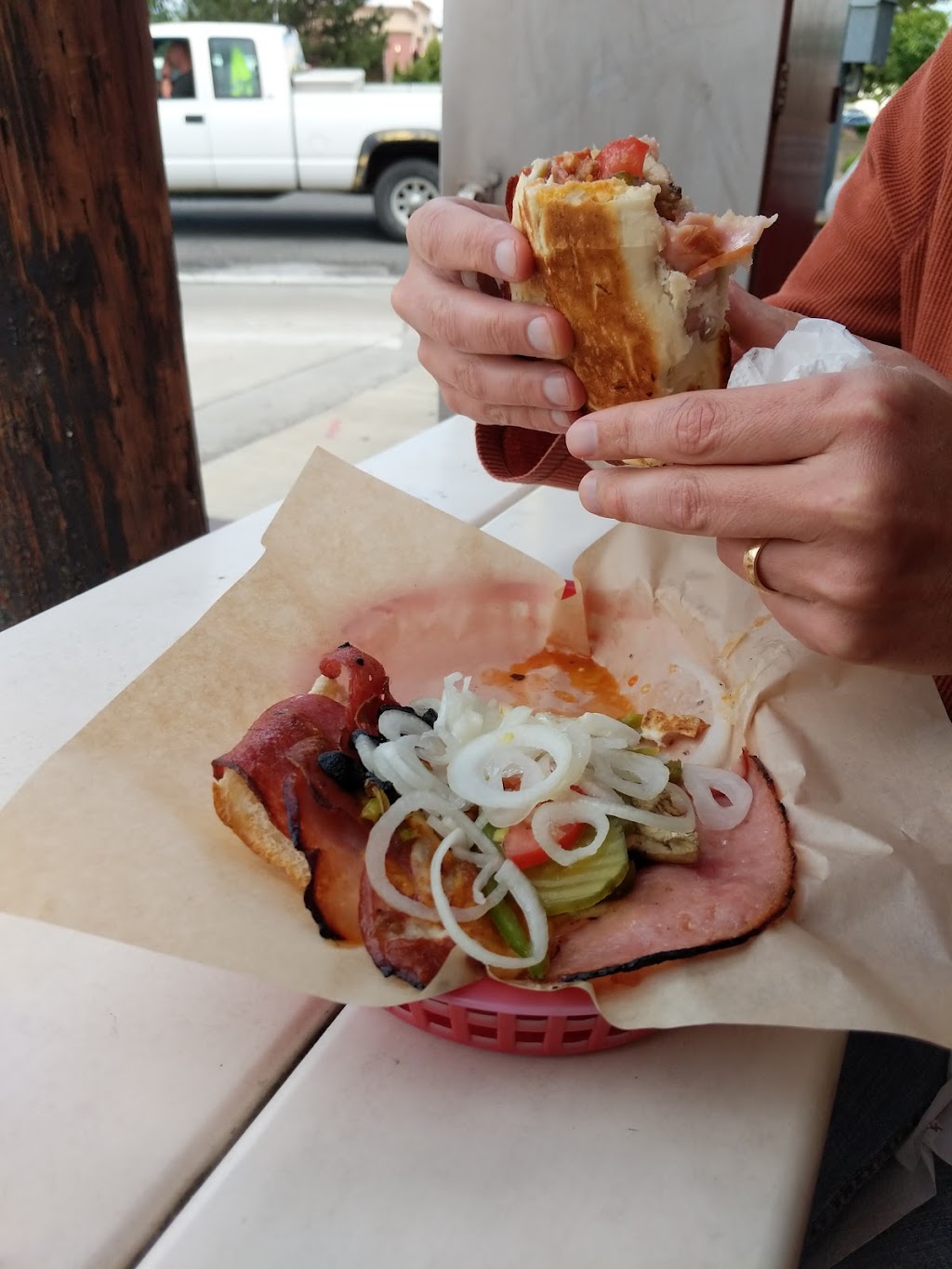 Luigis Italian Sandwiches | restaurant | 1619 N Riverside Ave, Medford, OR 97501, USA | 5417795363 OR +1 541-779-5363