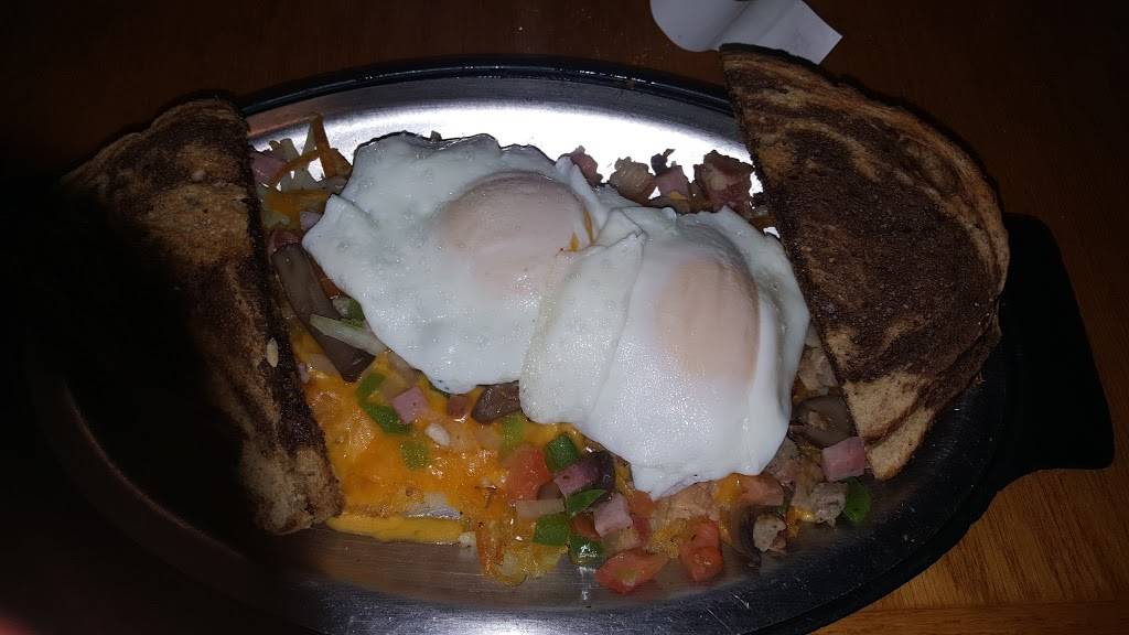 Boondocks Locker Room | restaurant | N14433 Co Rd M, Galesville, WI 54630, USA | 6085824401 OR +1 608-582-4401