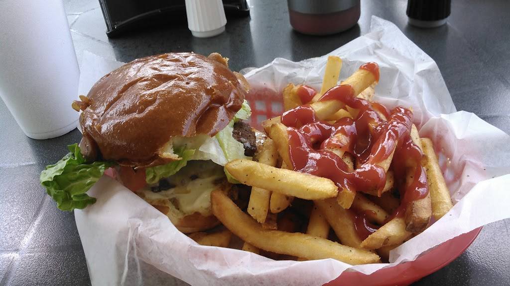 Ice Cream Heaven & BBQ Cottage | restaurant | 5890 Derry St, Harrisburg, PA 17111, USA | 7175644176 OR +1 717-564-4176