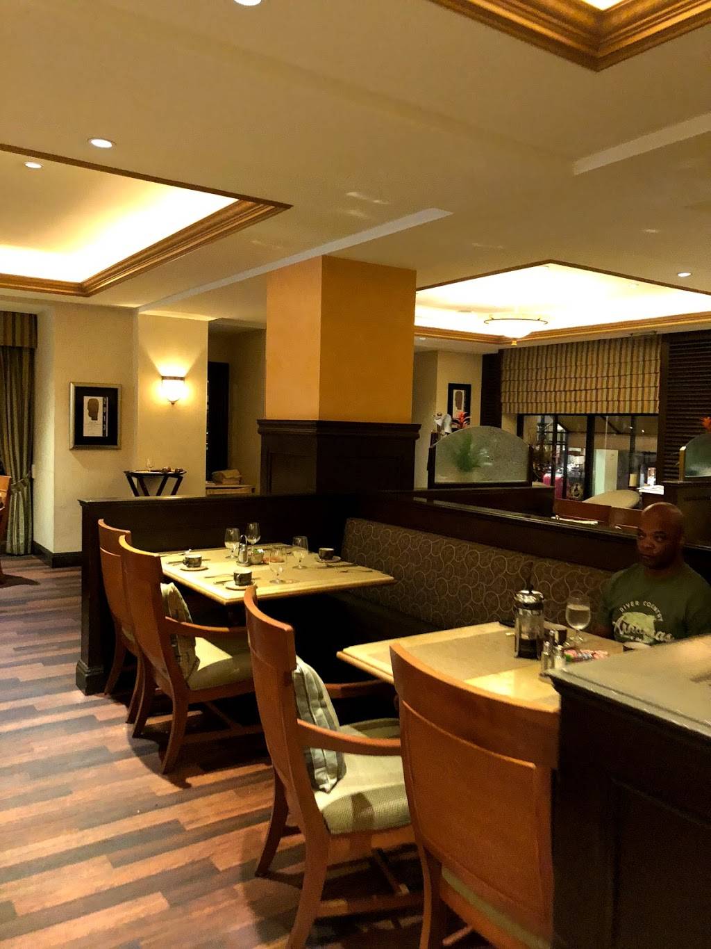 Capriccio Grill | restaurant | 149 Union Ave, Memphis, TN 38103, USA | 9015294199 OR +1 901-529-4199