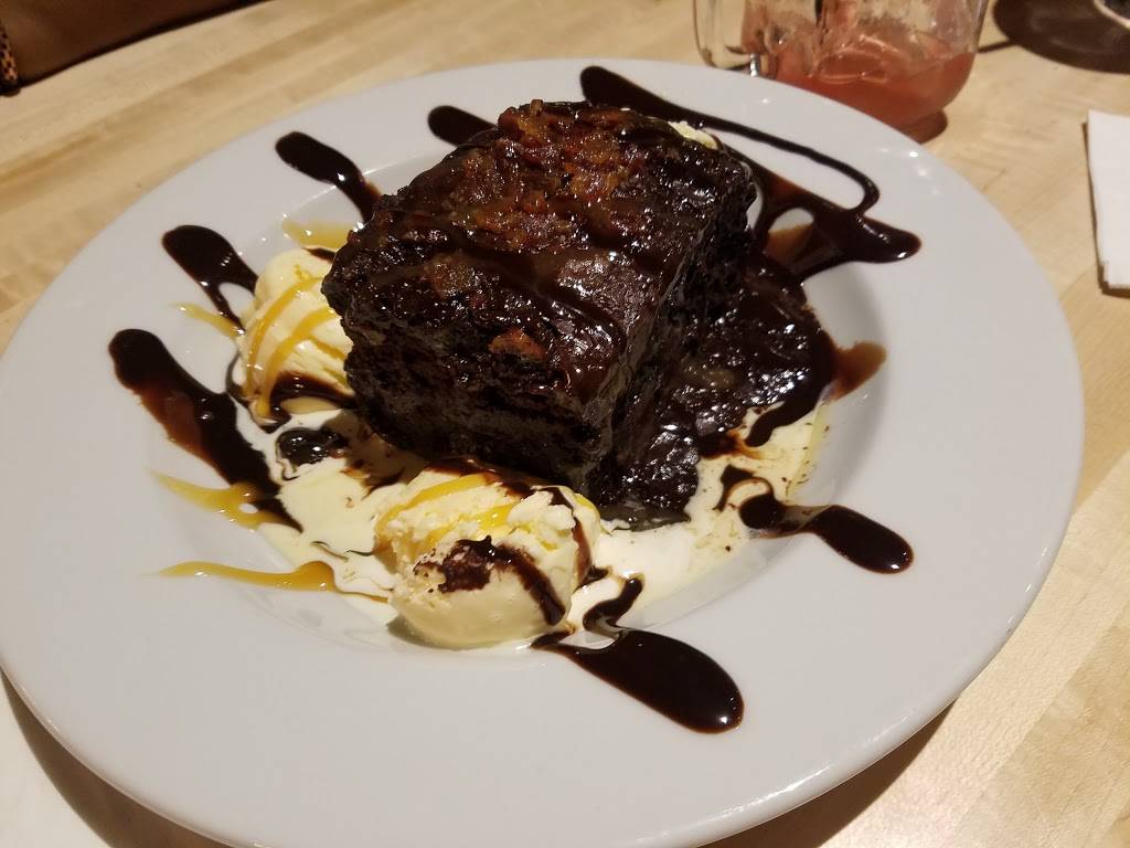 Slaters 50/50 | restaurant | 2817 Greenville Ave, Dallas, TX 75206, USA | 2148880158 OR +1 214-888-0158