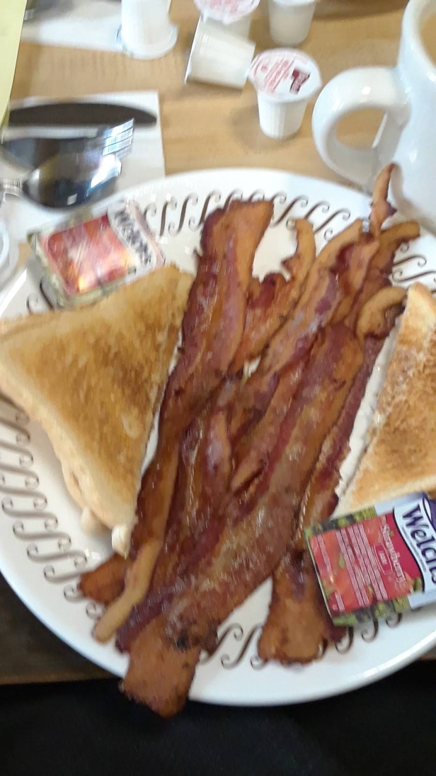 Waffle House | meal takeaway | 104 N Keeneland Dr, Richmond, KY 40475, USA | 8596233255 OR +1 859-623-3255