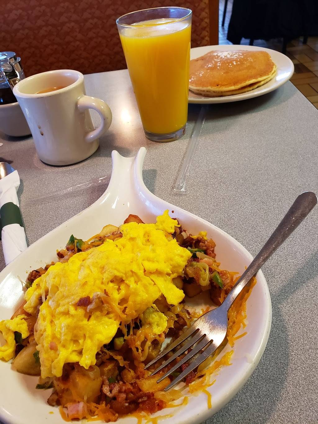 Arts Skillet | restaurant | 8255 Pendleton Pike, Indianapolis, IN 46226, USA | 3176722367 OR +1 317-672-2367