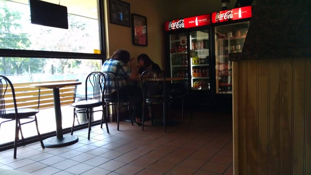 Corleones Old Fashion Tomato Pie & Pizza | restaurant | 2925, 1270 S Olden Ave, Hamilton Township, NJ 08610, USA | 6096891270 OR +1 609-689-1270