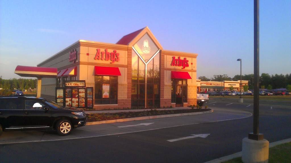 Subway | restaurant | 53 Market Street Rd, Zion Crossroads, VA 22942, USA | 5408327070 OR +1 540-832-7070