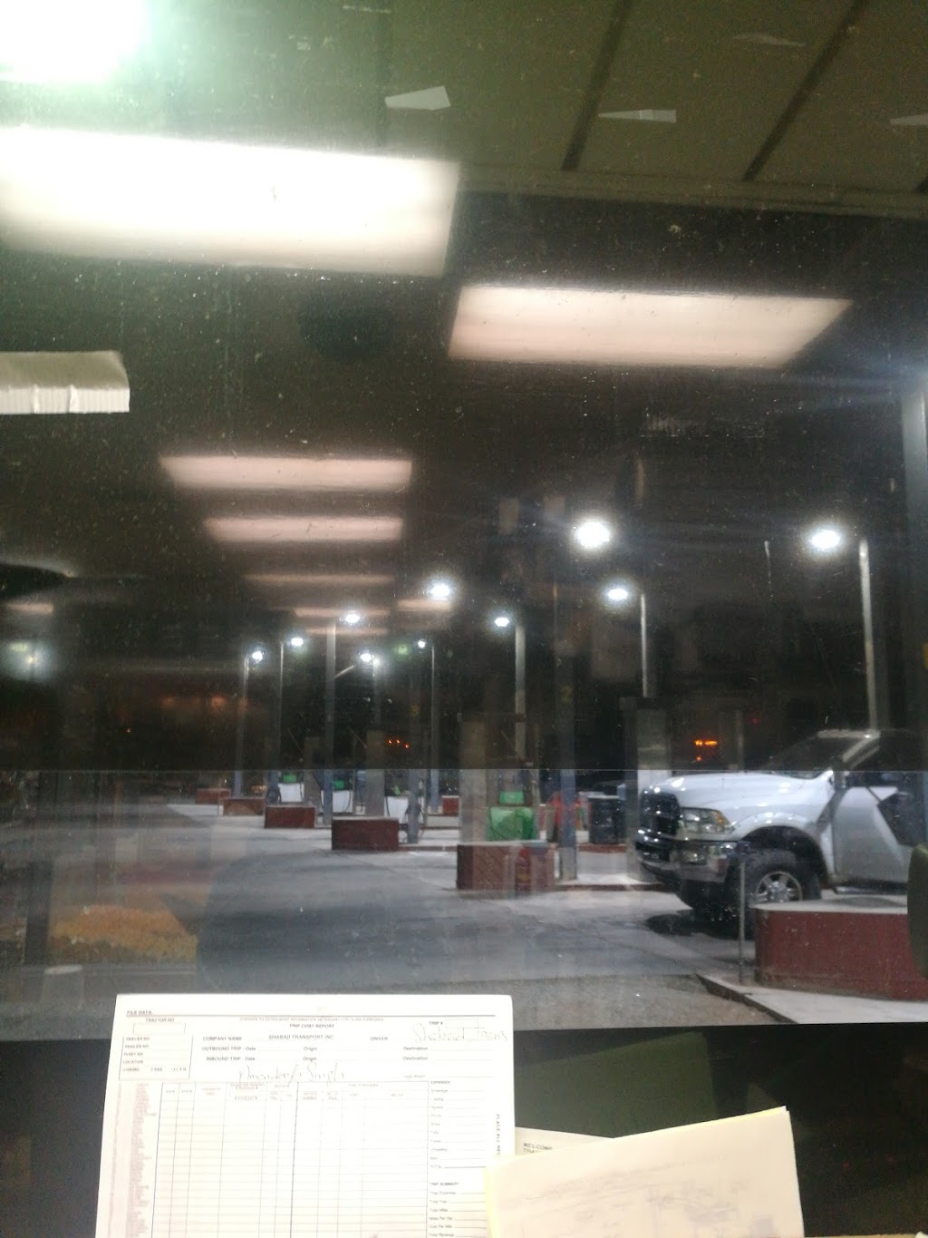 eExpress | restaurant | 12204 N I- 35 Service Rd, Oklahoma City, OK 73131, USA | 4054783052 OR +1 405-478-3052