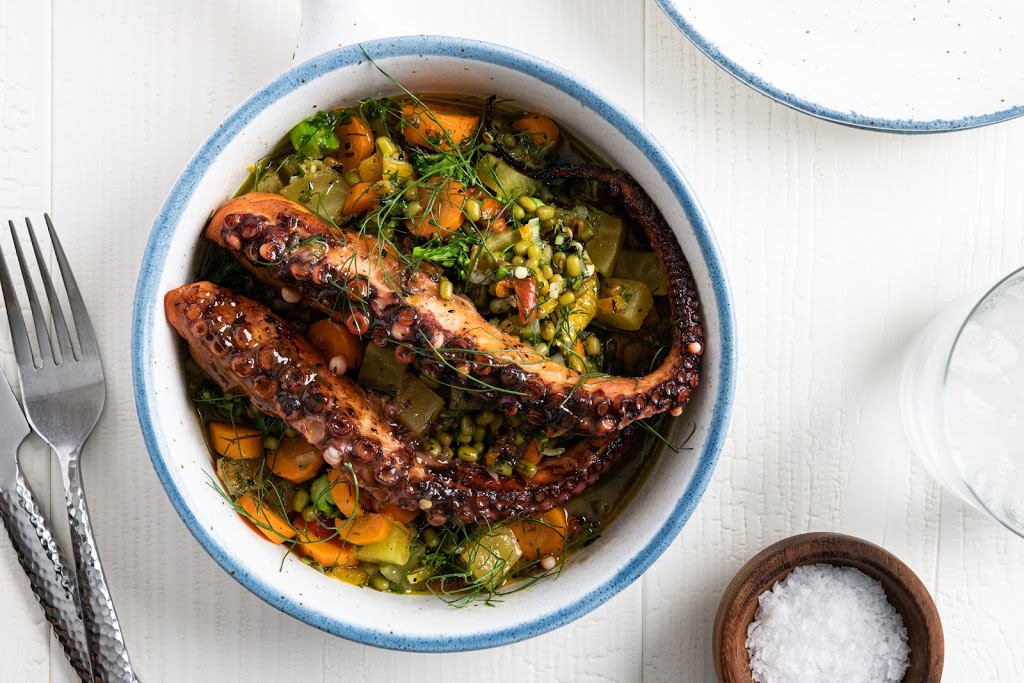 The Hampton Social | restaurant | 9101 International Dr Suite 1200, Orlando, FL 32819, USA | 6898006760 OR +1 689-800-6760