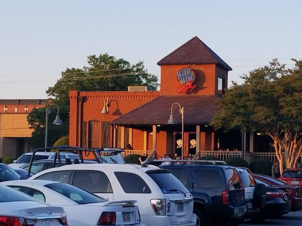 Wild Wing Cafe | cafe | 311 Jesse Jewell Pkwy, Gainesville, GA 30501, USA | 7705369177 OR +1 770-536-9177