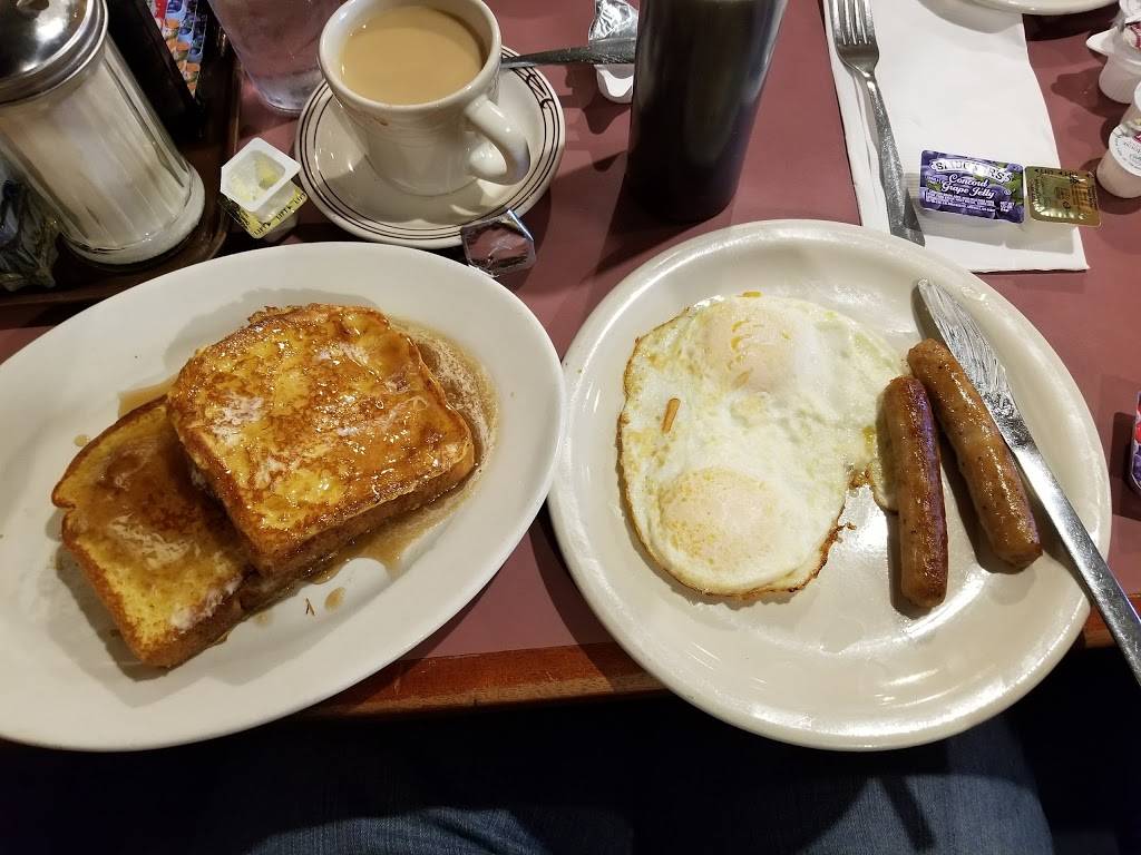 Louies Cafe | restaurant | 920 Lincolnway, La Porte, IN 46350, USA | 2193269686 OR +1 219-326-9686