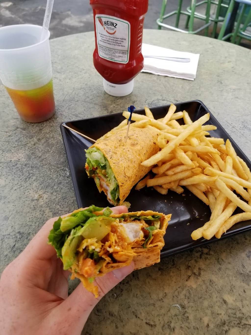 Wet Willies | restaurant | 760 Ocean Dr, Miami Beach, FL 33139, USA | 3055325650 OR +1 305-532-5650