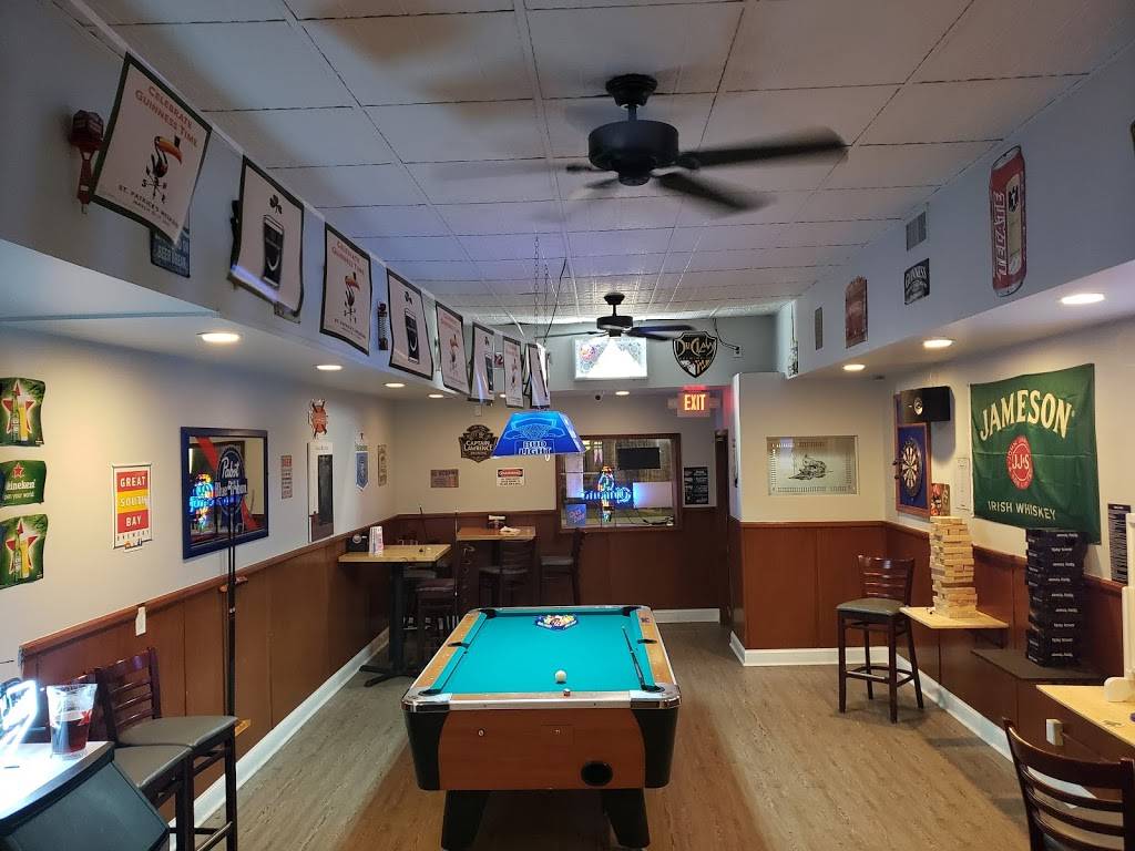 Perrys Pub | restaurant | 209 Railroad Ave, Sayville, NY 11782, USA | 6315899002 OR +1 631-589-9002