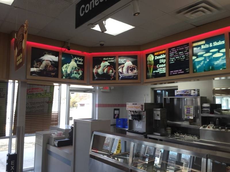 Braums Ice Cream & Burger Restaurant | restaurant | 440 N Tyler Rd, Wichita, KS 67212, USA | 3167225064 OR +1 316-722-5064