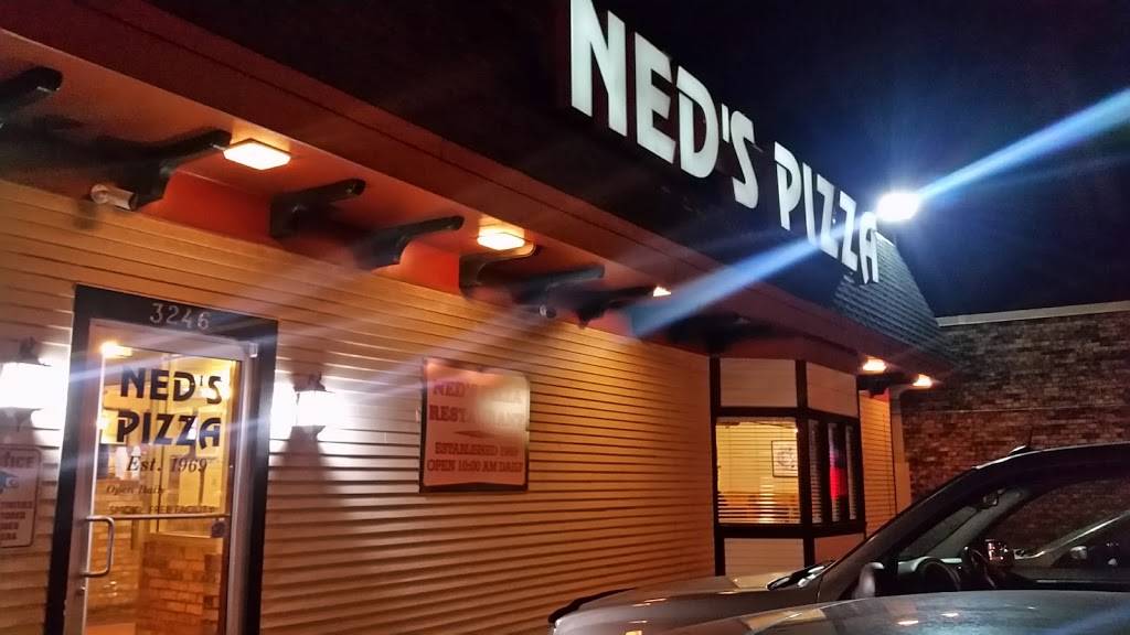 Neds Pizza | restaurant | 3246 S 27th St, Milwaukee, WI 53215, USA | 4146452400 OR +1 414-645-2400