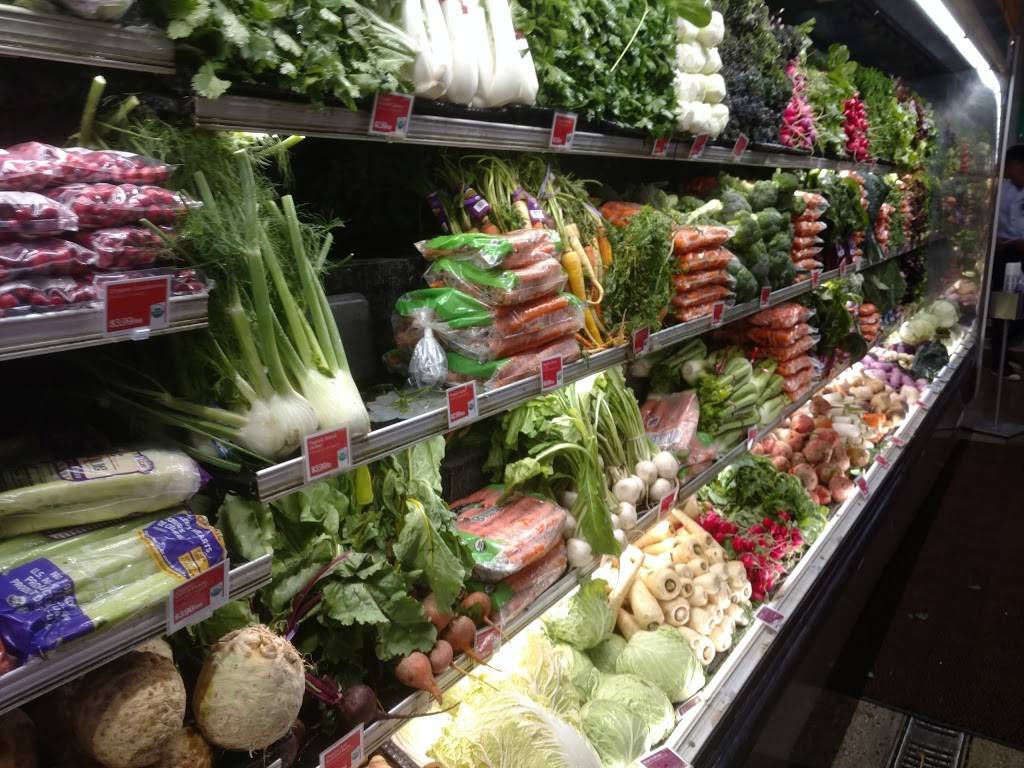 Plum Market | restaurant | 375 N Maple Rd, Ann Arbor, MI 48103, USA | 7348275000 OR +1 734-827-5000