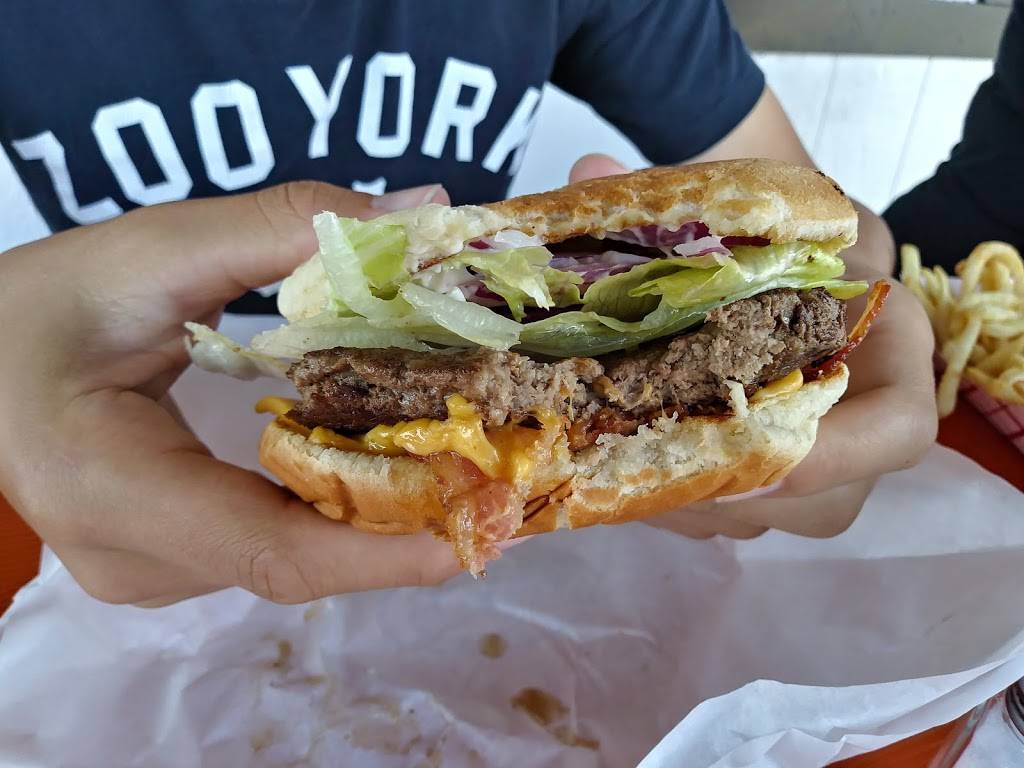 Bartels Giant Burger | restaurant | 18509 Lake Blvd E, Redding, CA 96003, USA | 5302437313 OR +1 530-243-7313