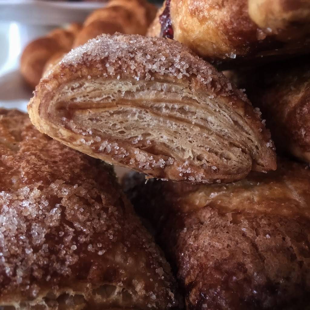 Little Notch Bakery and Café | bakery | 340 Main St, Southwest Harbor, ME 04679, USA | 2072443357 OR +1 207-244-3357