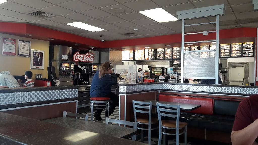 Carls Jr. | meal takeaway | 100 E Stetson Ave, Hemet, CA 92543, USA | 9517665015 OR +1 951-766-5015