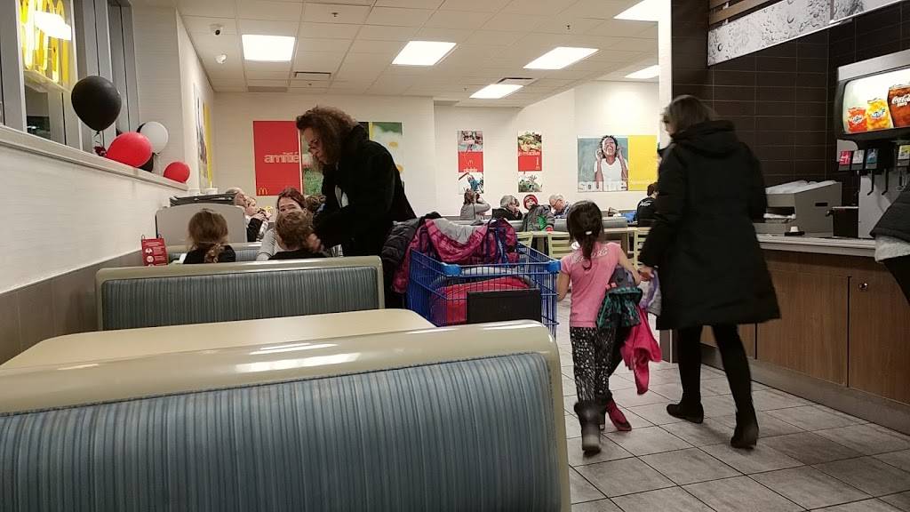 McDonalds | cafe | 3050 Autoroute Félix-Leclerc, Vaudreuil-Dorion, QC J7V 0H1, Canada | 4504244059 OR +1 450-424-4059