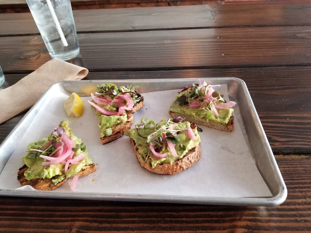 West Oak Nosh | restaurant | 10 W Oak St, Lodi, CA 95240, USA | 2092248157 OR +1 209-224-8157