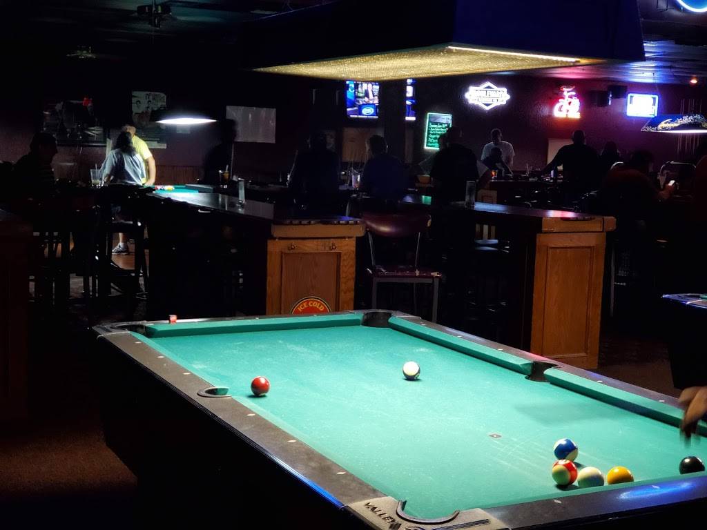 Firehouse Bar | restaurant | 1222 NW Woods Chapel Rd, Blue Springs, MO 64015, USA | 8162203735 OR +1 816-220-3735