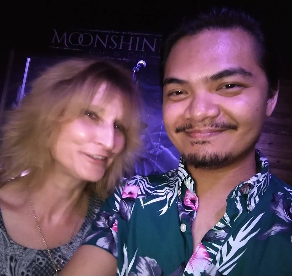 Moonshiners Bar & Grill | restaurant | 6750 GA-53, Braselton, GA 30517, USA | 7066840295 OR +1 706-684-0295