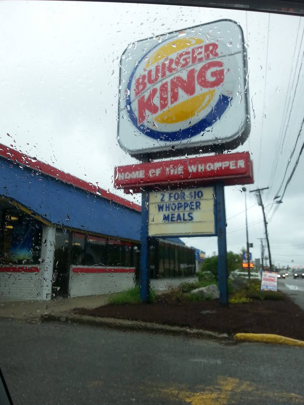 Burger King | restaurant | 333 Center St, Auburn, ME 04210, USA | 2077846142 OR +1 207-784-6142