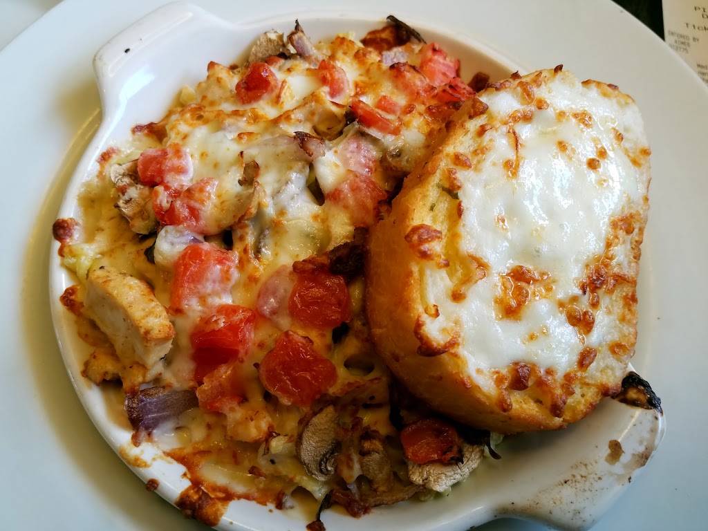 Pizza Hut | restaurant | 3901 W Bethel Ave, Muncie, IN 47304, USA | 7657414150 OR +1 765-741-4150