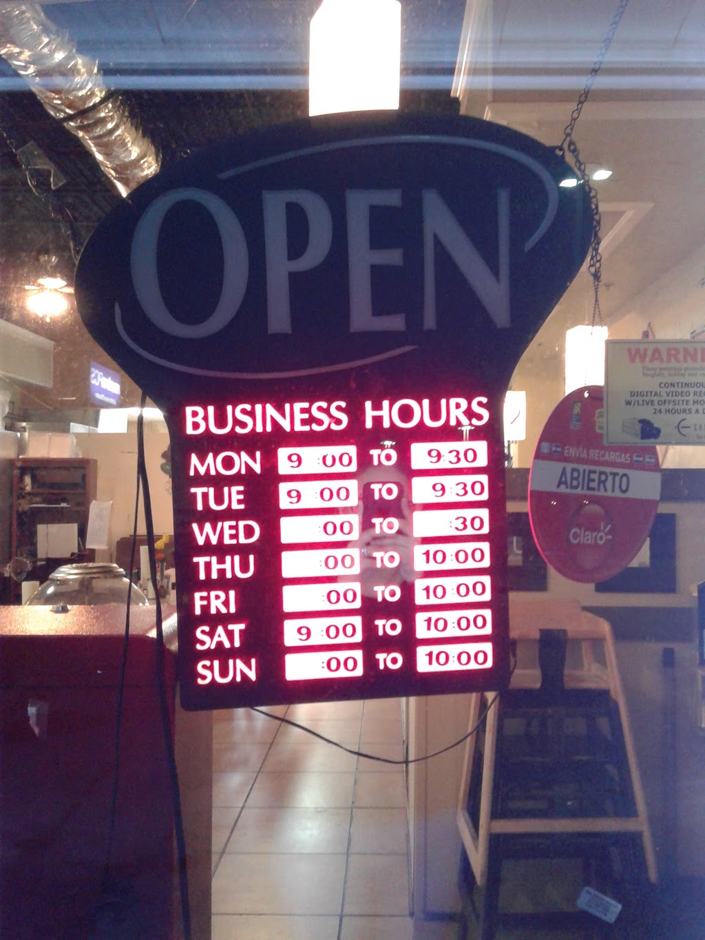 La Paleta Restaurant Y Pupuseria | restaurant | 3620 W Pioneer Dr, Irving, TX 75061, USA | 9728712244 OR +1 972-871-2244