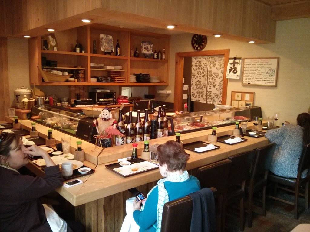 Hinoki Japanese Restaurant | restaurant | 37 New Orleans Rd, Hilton Head Island, SC 29928, USA | 8437859800 OR +1 843-785-9800