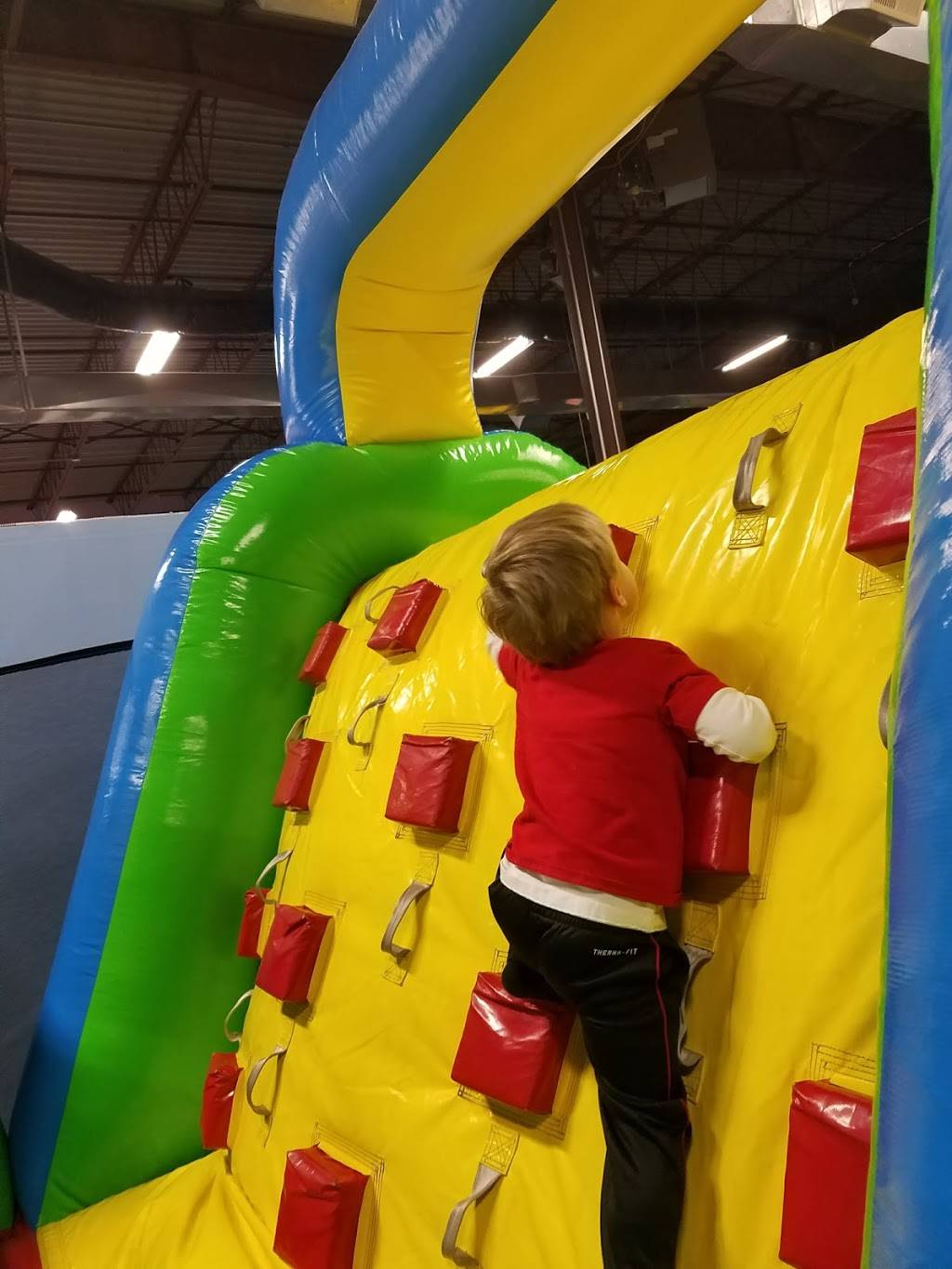 Bounce Kraze | meal takeaway | 407 Granite Run Dr, Lancaster, PA 17601, USA | 7179474500 OR +1 717-947-4500