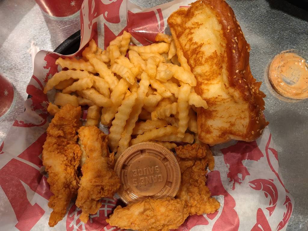 Raising Canes Chicken Fingers | meal takeaway | 5180 Tiedeman Rd, Brooklyn, OH 44144, USA | 2167773717 OR +1 216-777-3717