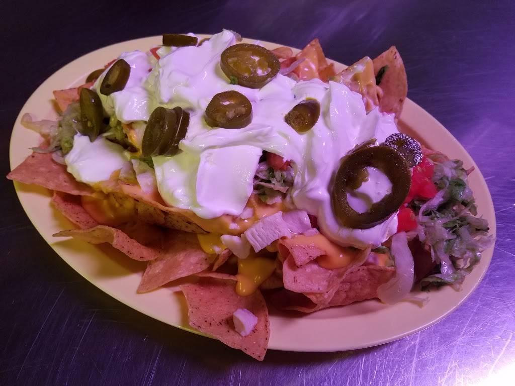 Quijanos Bar and Grill | restaurant | 1930 SE 6th St, Des Moines, IA 50315, USA | 5152439595 OR +1 515-243-9595