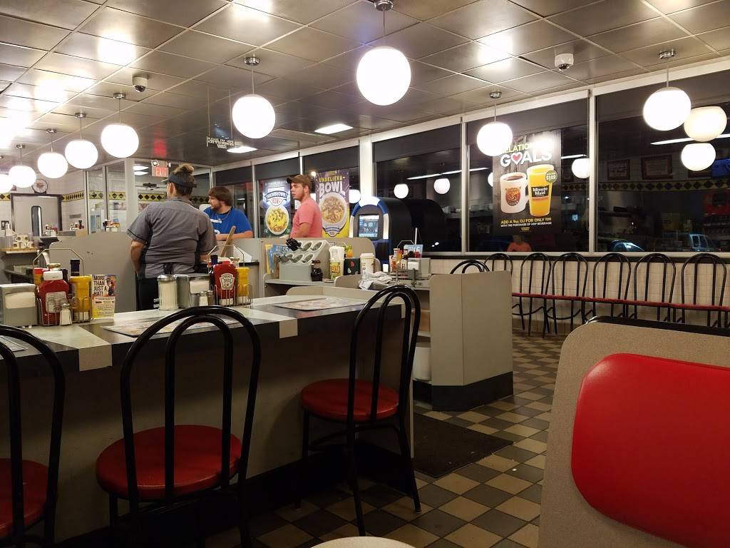 Waffle House | meal takeaway | 465 Gordonsville Hwy, Gordonsville, TN 38563, USA | 6156838615 OR +1 615-683-8615