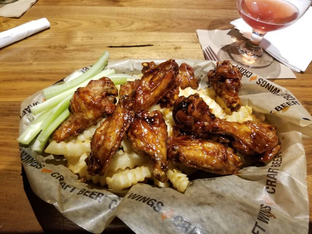 Buffalo Wing Factory | restaurant | 2260-D Hunters Woods Plaza, Reston, VA 20191, USA | 7033909015 OR +1 703-390-9015