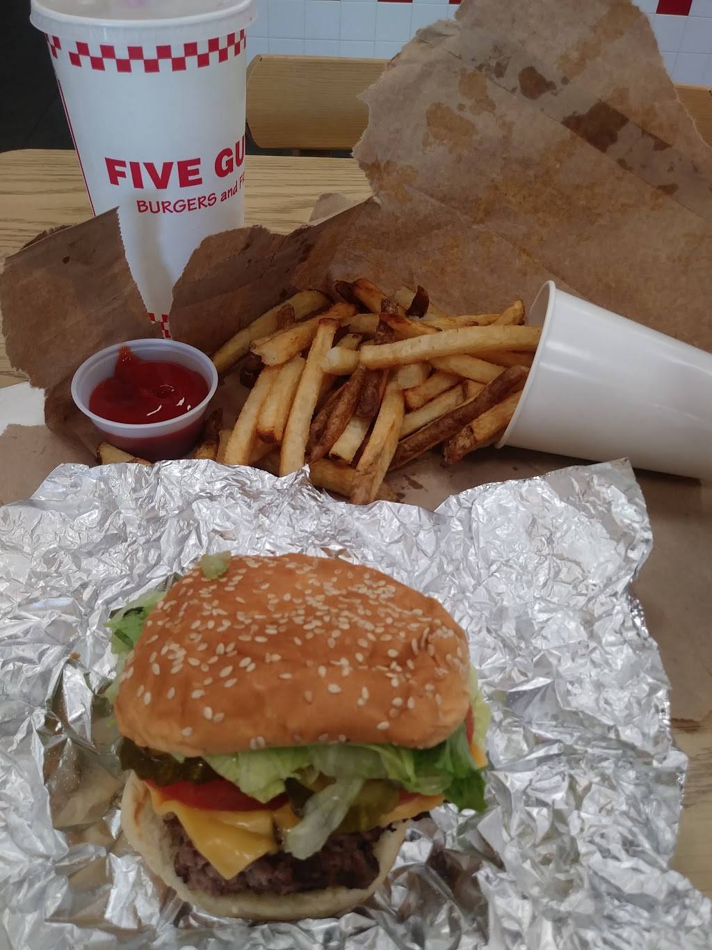 Five Guys | meal takeaway | 5848 Red Bug Lake Rd, Winter Springs, FL 32708, USA | 4076368100 OR +1 407-636-8100