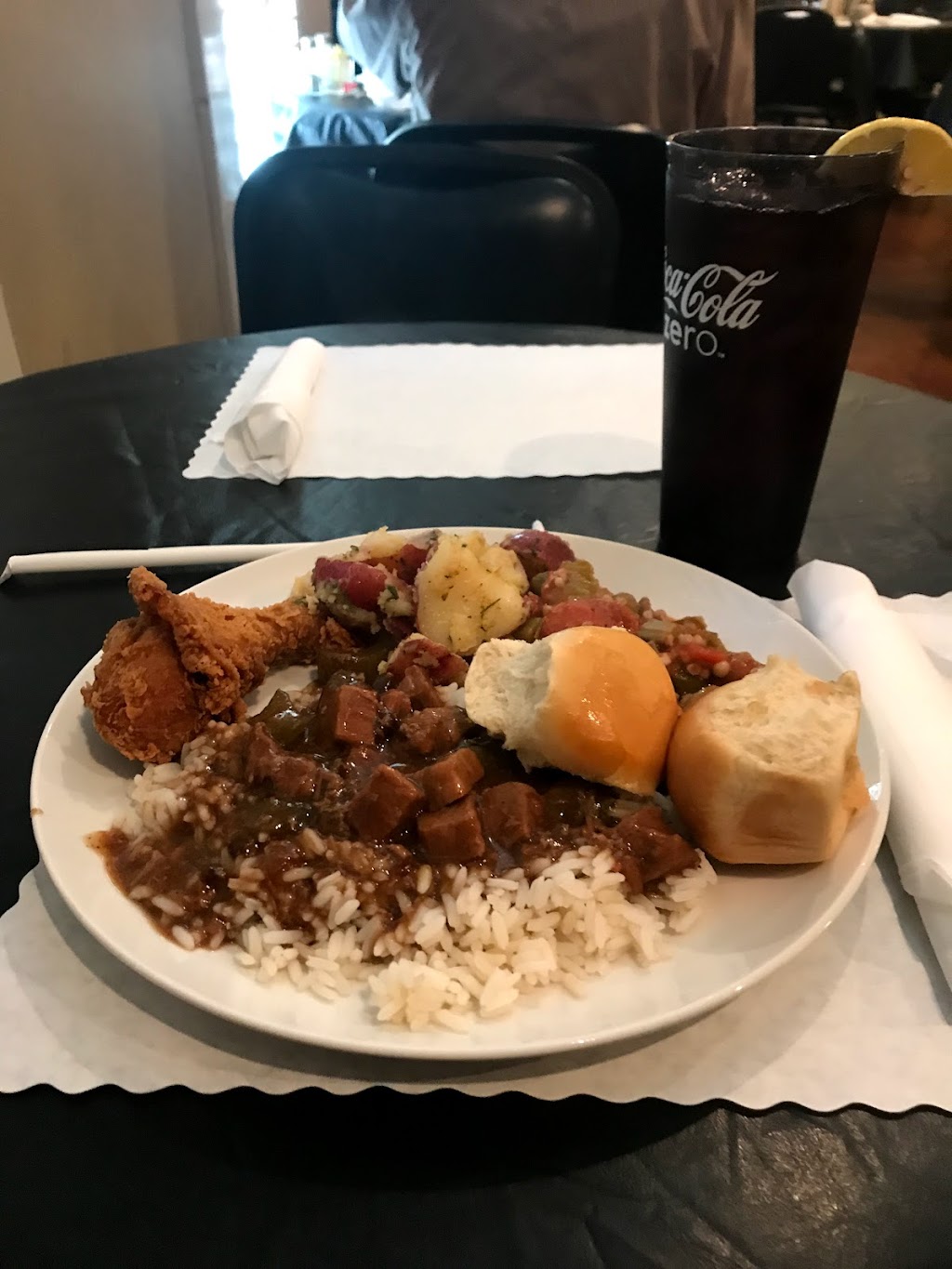 Southern Creations Catering | restaurant | 208 Main St, Pineville, LA 71360, USA | 3183082292 OR +1 318-308-2292