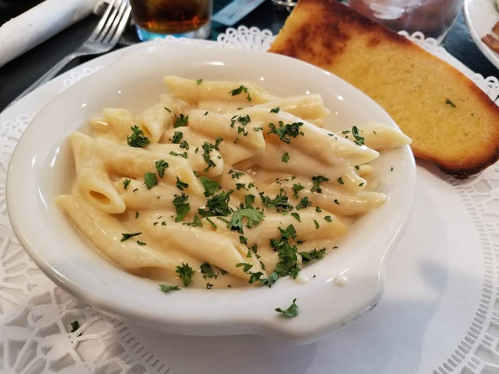 Sangalli’s Italian Steakhouse | restaurant | 2217 Court St, Pekin, IL 61554, USA | 3096208413 OR +1 309-620-8413