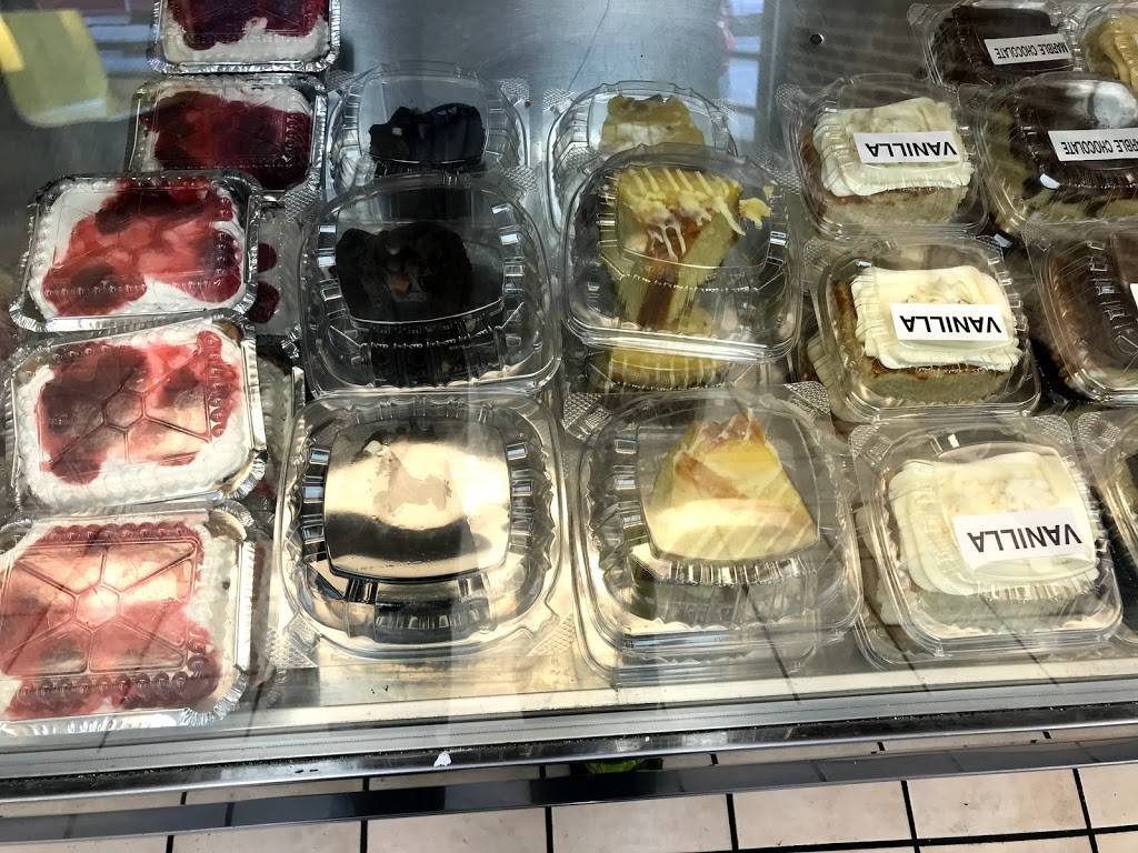 HipHop Fish & Chicken | restaurant | 1901 W Pratt St, Baltimore, MD 21223, USA | 4102331010 OR +1 410-233-1010