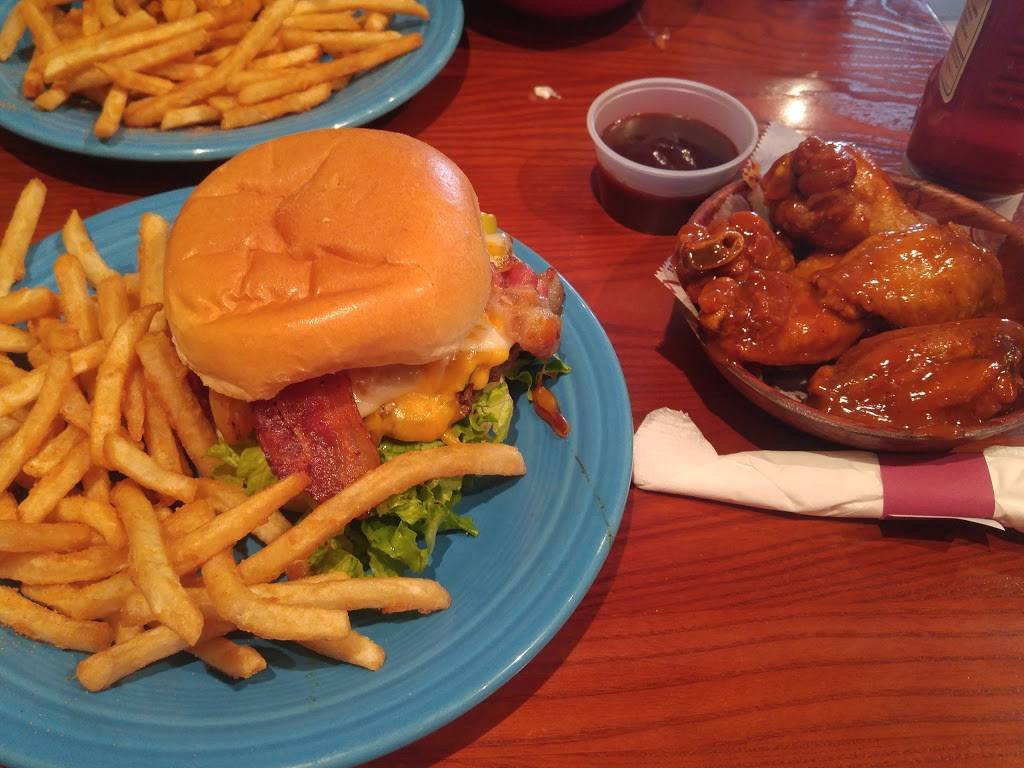 East Coast Wings + Grill | restaurant | 602 W 15th St, Washington, NC 27889, USA | 2529405225 OR +1 252-940-5225