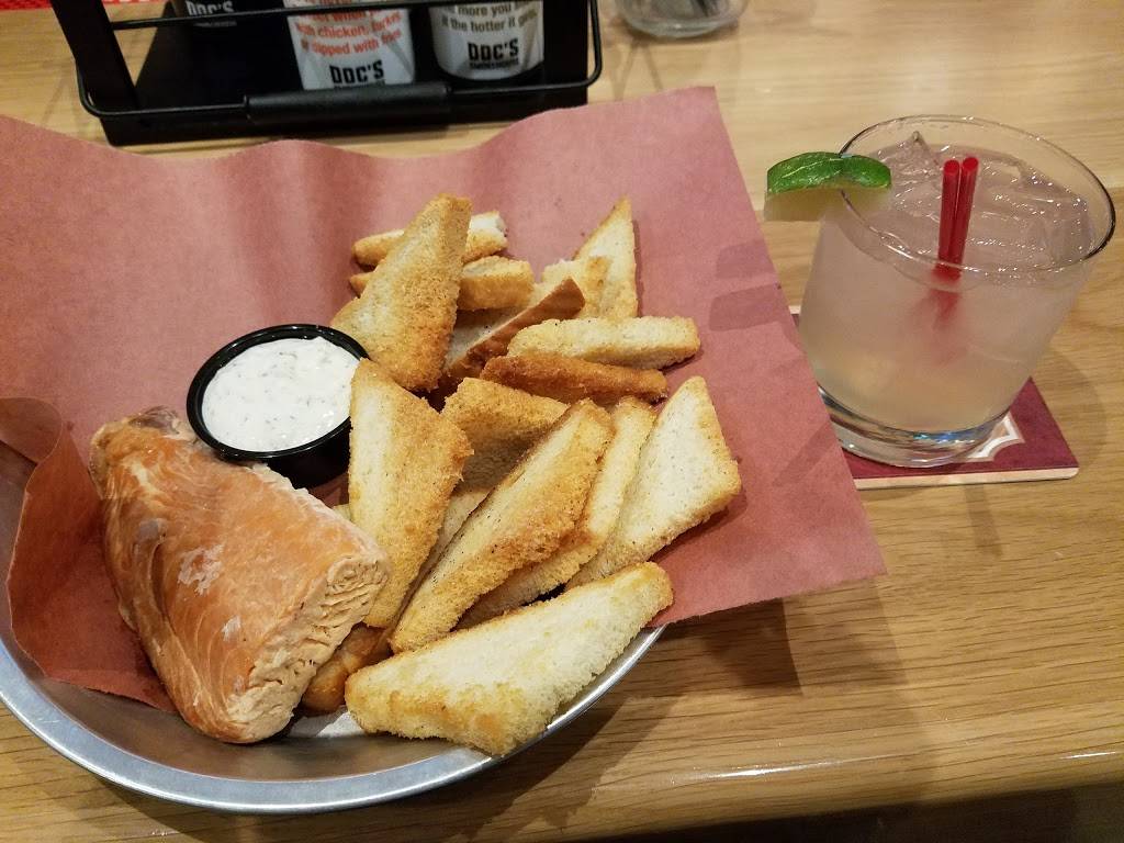 DOCs Commerce Smokehouse | restaurant | 754 Vel R. Phillips Ave, Milwaukee, WI 53203, USA | 4149352029 OR +1 414-935-2029