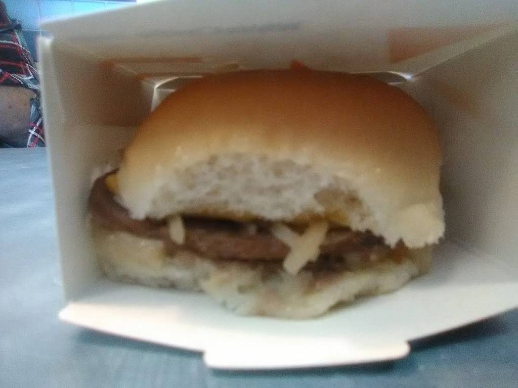 White Castle | restaurant | 6840 Logan Dr, Evansville, IN 47715, USA | 8124749901 OR +1 812-474-9901