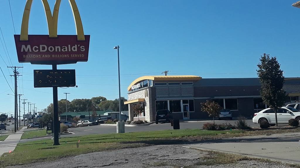 McDonalds | cafe | 2002 W Central Ave, El Dorado, KS 67042, USA | 3163214910 OR +1 316-321-4910