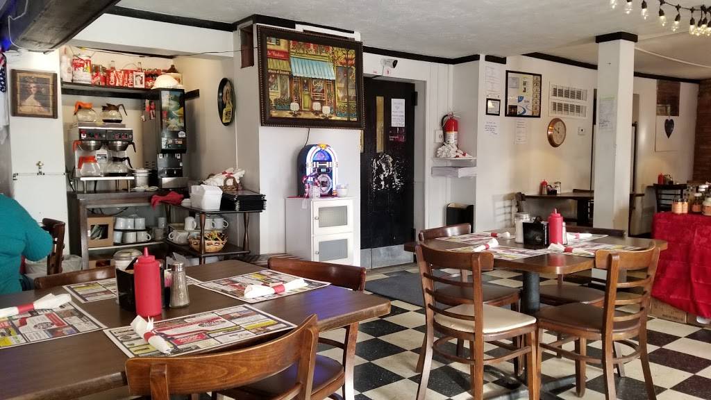 Jonis 340 Diner | restaurant | 2481 Old Philadelphia Pike, Lancaster, PA 17602, USA | 7179842627 OR +1 717-984-2627