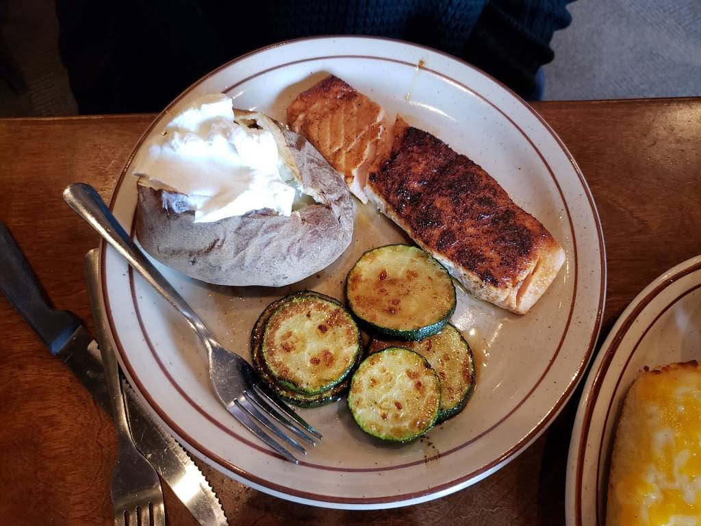 Demos Restaurant | restaurant | 130 Legends Dr, Lebanon, TN 37087, USA | 6154434600 OR +1 615-443-4600