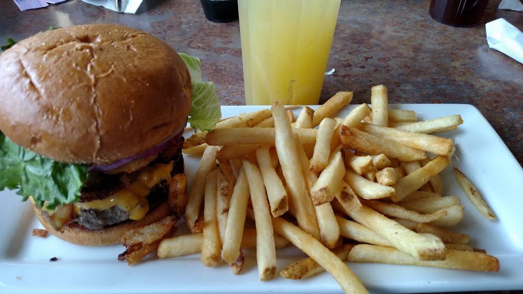 Perkins Restaurant & Bakery | restaurant | 3870 Elm Rd NE, Warren, OH 44483, USA | 3303726660 OR +1 330-372-6660